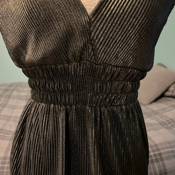 Romeo & Juliet Black and Gold Goddess Chiffon Dress. Size Medium. - Picture 3 of 6